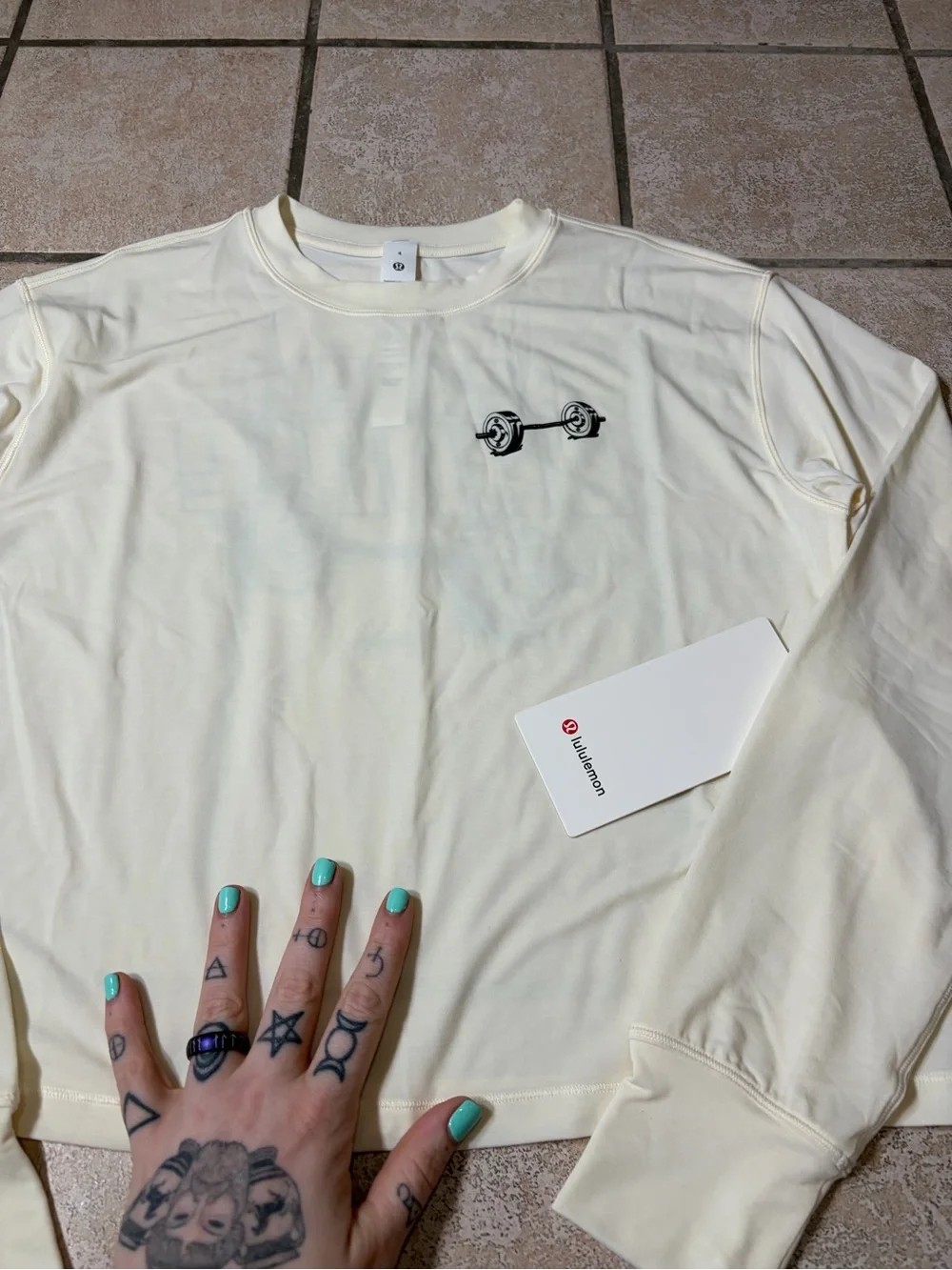 NWT Lululemon Barbell Baddie Jersey Training Long Sleeve Graphic Coconut Ivory 4